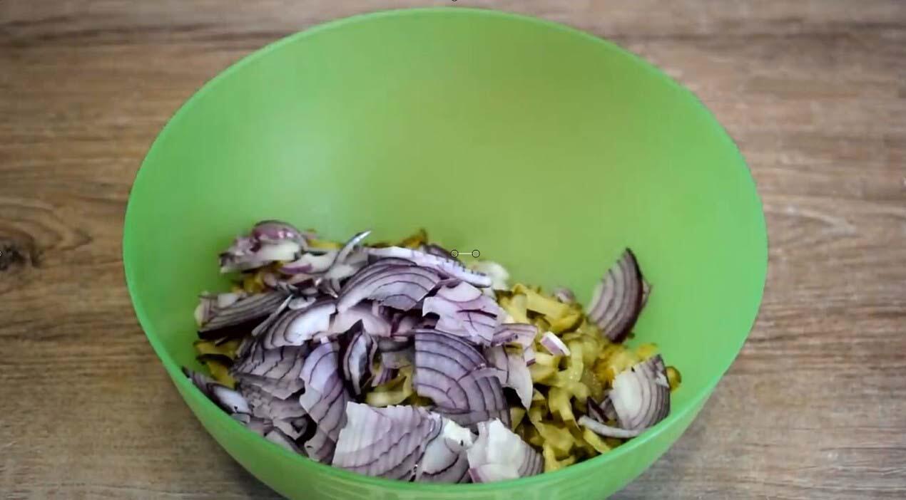 Вкусный салат для мужчины на 23 февраля – 9 рецептов