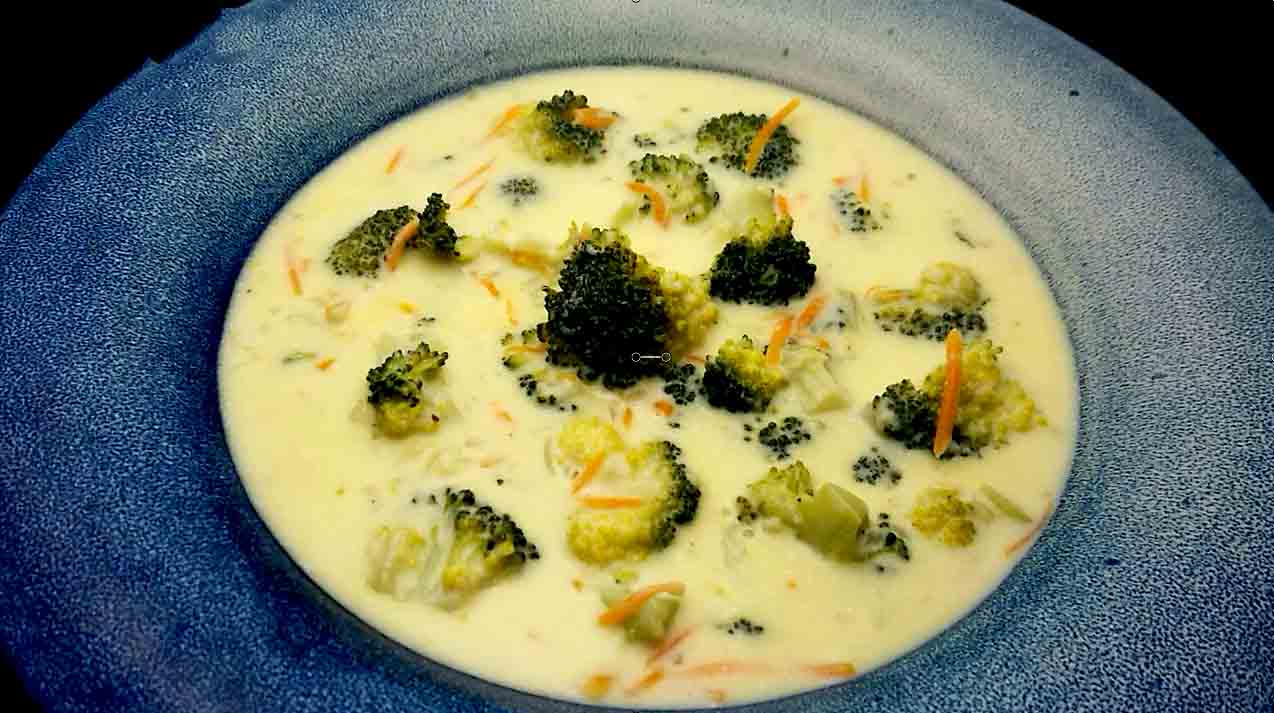 Суп-пюре из брокколи с гренками, пошаговый рецепт на ккал, фото, ингредиенты - Малинка (Мария)